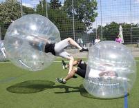 Zu den verschiedenen Sportarten, die Bounce Ball anbietet, gehört unter anderem Bubble Ball in Krefeld.