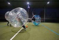 Bei Bounce Ball in Krefeld gibt es ebenfalls die Möglichkeit, Bubble Ball zu spielen.
